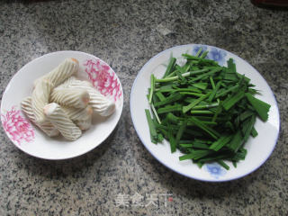 Stir-fried Scallop Balls with Leek recipe