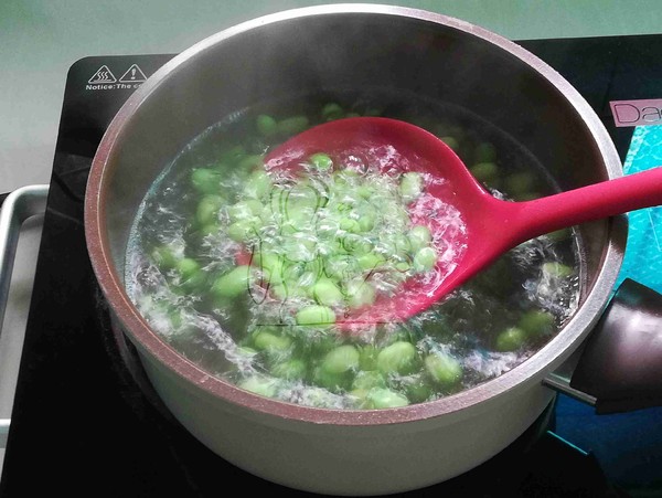 Stir-fried Pork with Pickles and Edamame recipe