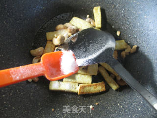 Stir-fried Lao Tofu with Crispy Cashew Nuts recipe