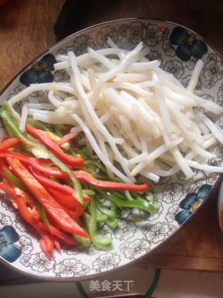 Stir-fried Silver Bar with Shredded Lamb recipe