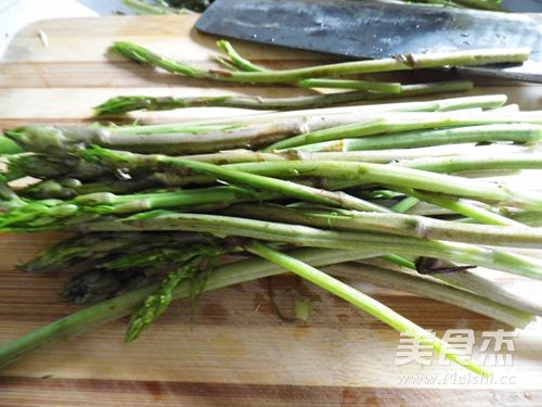 Stir-fried Pork Slices with Asparagus recipe