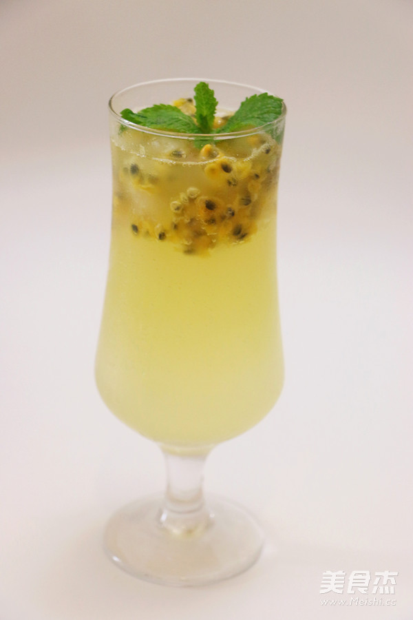 Passion Fruit Cocktail recipe