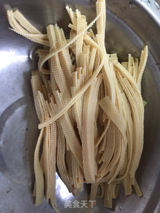 Stir-fried Wuqian with Tofu Shreds recipe