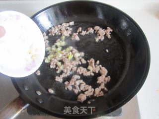 Two-color Tofu with Shiitake Mushrooms and Minced Meat recipe