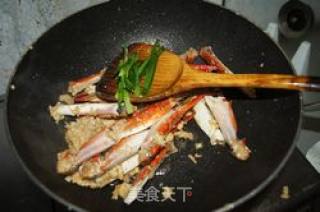 Fried Crab Feet with Eggs recipe