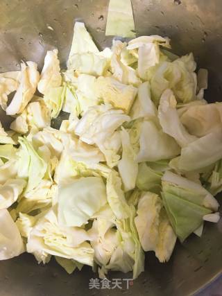 Stir-fried Cabbage with Sausage recipe