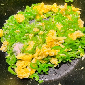 Kuaishou Dishes ❤️ Scrambled Eggs with Hot Pepper recipe