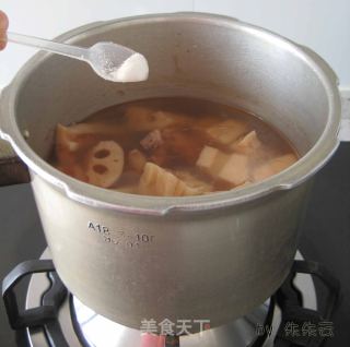 Lotus Root Spine Bone Soup recipe