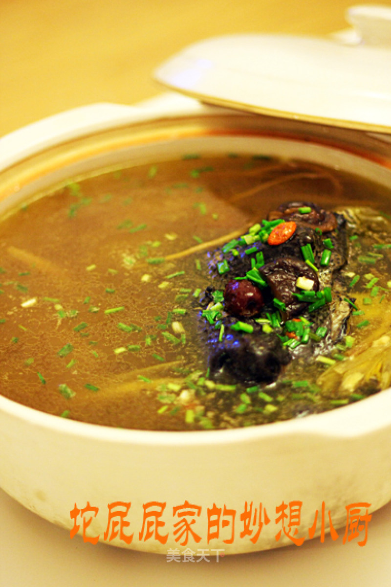 Codonopsis and Red Date Black Chicken Soup recipe