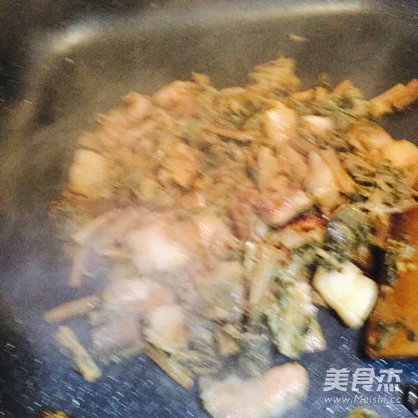 Dried Vegetables Braised Pork recipe