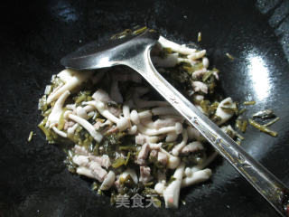 #trust of The Beauty# Stir-fried White Jade Mushroom with Pork Belly and Pickled Cabbage recipe