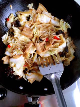 Stir-fried Pork with Chinese Cabbage Vermicelli recipe