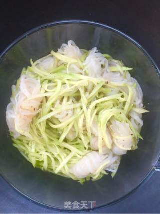 Hot and Sour Konjac Cucumber Shreds recipe