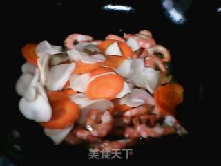 Fried Prawns with Coprinus Mushrooms recipe