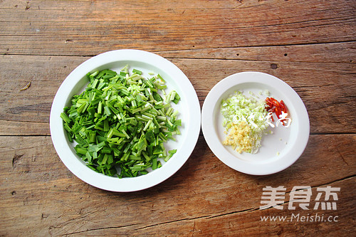 Stir-fried Shrimp with Leek recipe