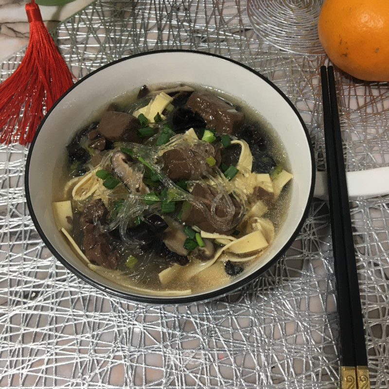 Duck Blood Vermicelli Soup recipe