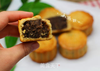 Wind Furnace Cantonese-style Bean Paste Moon Cakes recipe