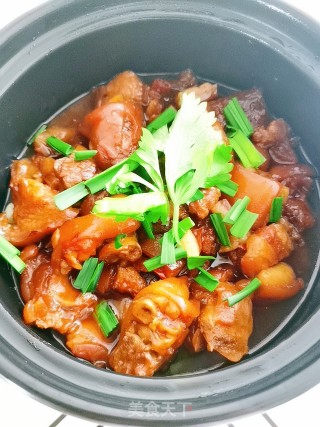 Braised Pork Trotters with Sauce recipe