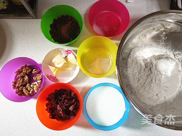 Cranberry Walnut Soft European Buns recipe