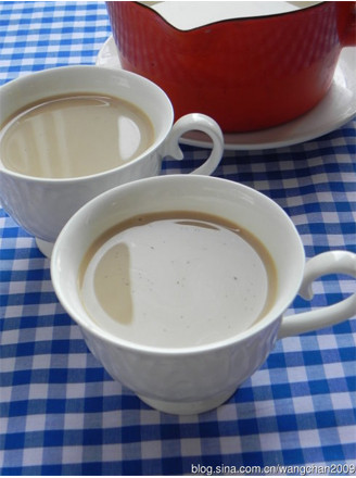 Simple Black and White Milk Tea recipe