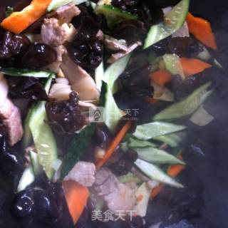 Stir-fried Dried Tofu with Home-cooked Fungus recipe