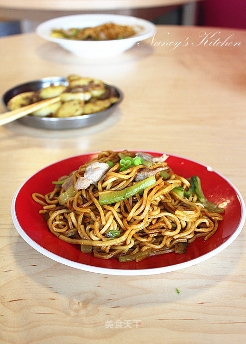 Stir-fried Noodles with Homemade Loin recipe