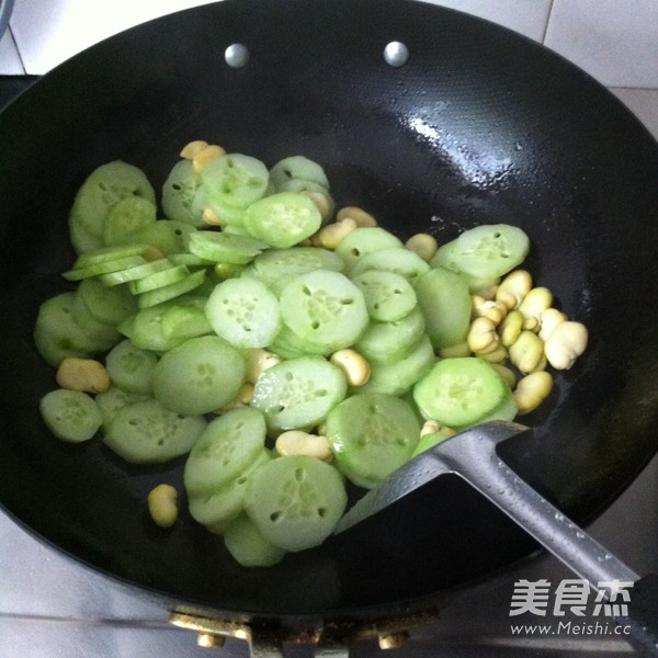 Fried Cucumber with Watercress recipe