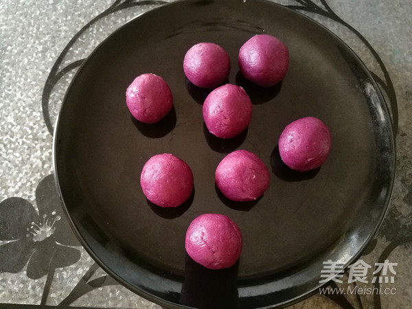 Three-color Snowy Mooncake with Purple Sweet Potato Stuffing recipe