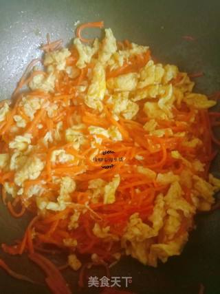 Scrambled Eggs with Carrots recipe