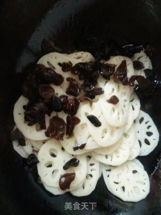 Black Fungus Sweet and Sour Lotus Root Slices recipe