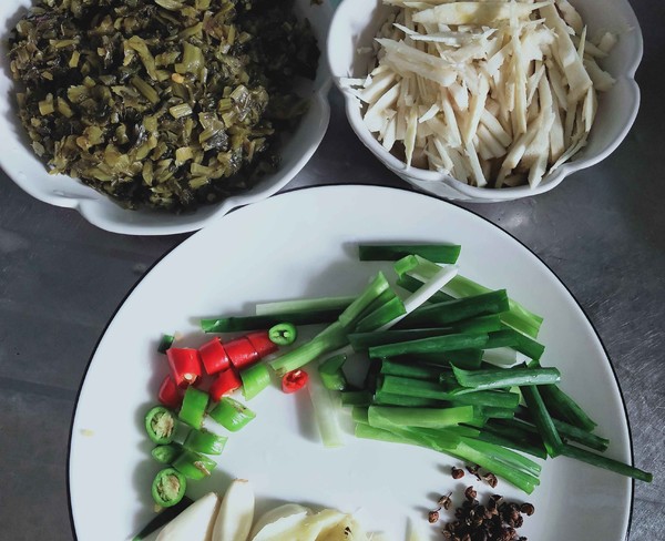 Yellow Croaker Noodle recipe