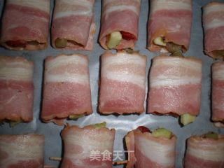 Fruity ~ Meaty ~ Fruit Bacon Roll recipe