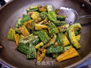 Fried Bitter Gourd with Seafood Mushroom recipe