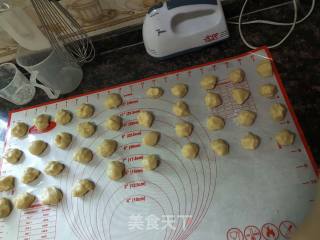 Egg Yolk Crisp recipe