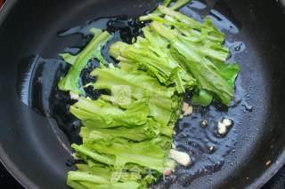 Lettuce with Tempeh and Dace in Oil recipe