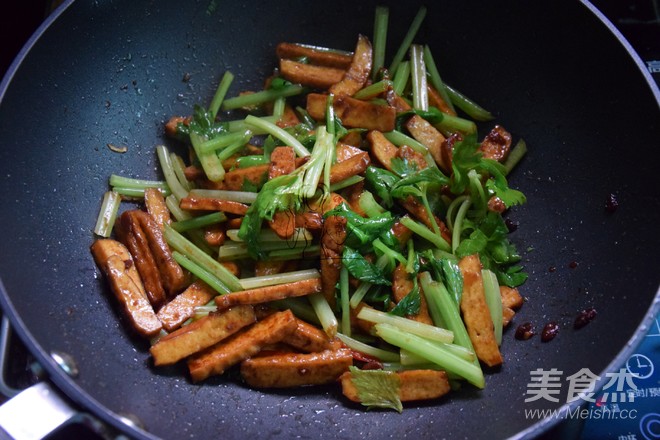 Celery Sauteed Dry recipe