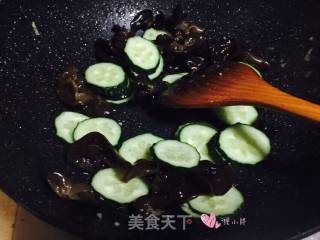 #信之美木耳试吃#fried Pork Slices with Fungus recipe