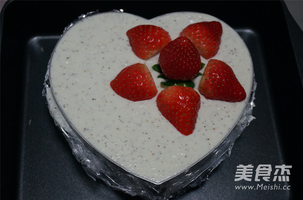 Strawberry Kiwi Mousse Cake recipe