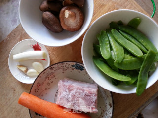 Stir-fried Pork Belly with Snow Peas and Shiitake Mushrooms recipe