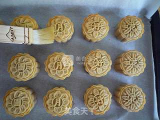 #新良第一节烤大赛# Cantonese Style Golden Silk Pork Floss Moon Cake recipe