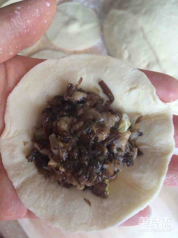 Steamed Buns with Dried Plums and Vegetables recipe