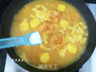 Curry Fish Ball and Shrimp Noodle recipe