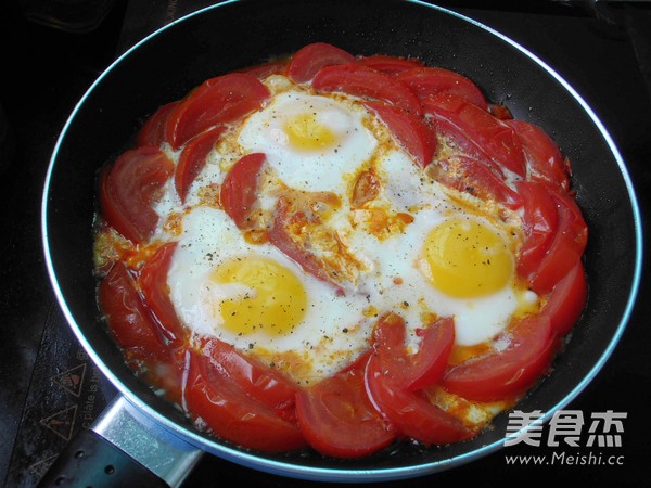 Tomato Poached Egg recipe