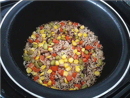 Tricolor Quinoa and Edamame Diced Rice recipe