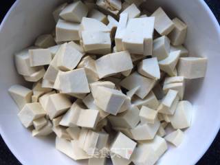 Okra and Green Pepper Mixed with Dried Beans recipe