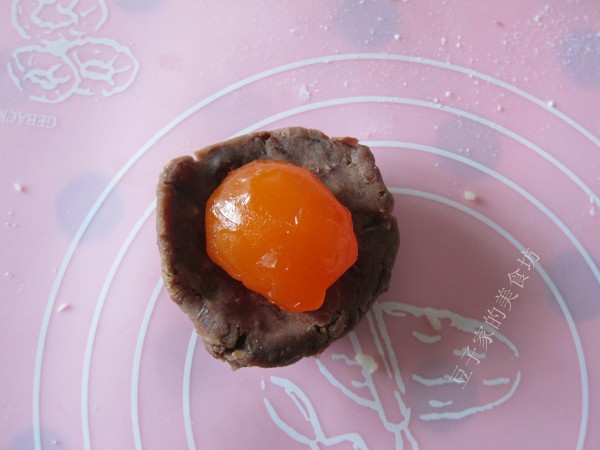 Egg Yolk Mooncake recipe