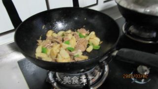 Stir-fried Kidney with Water Chestnuts recipe