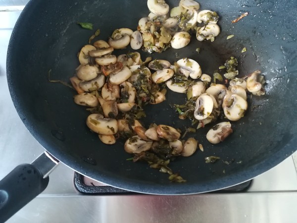 Stewed Tofu with Mushroom and Pickled Vegetables recipe