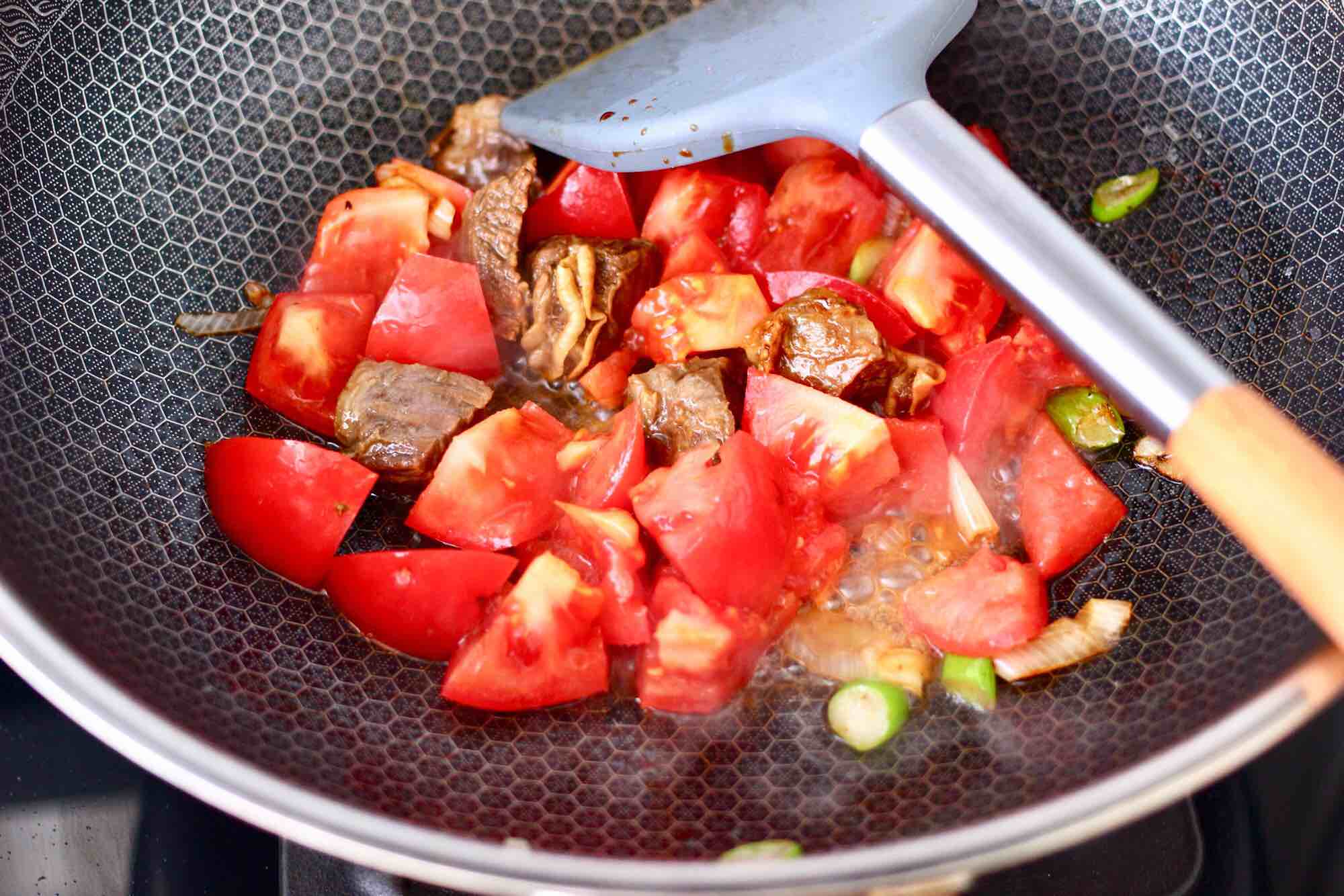 Spinach Noodles with Tomato Brisket recipe