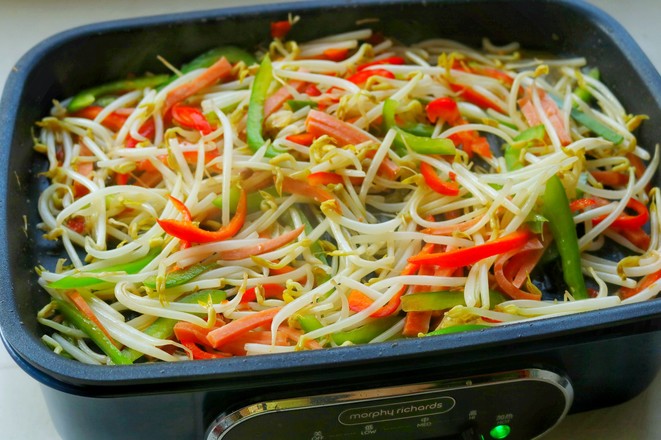 Stir-fried Udon with Chopped Pepper recipe